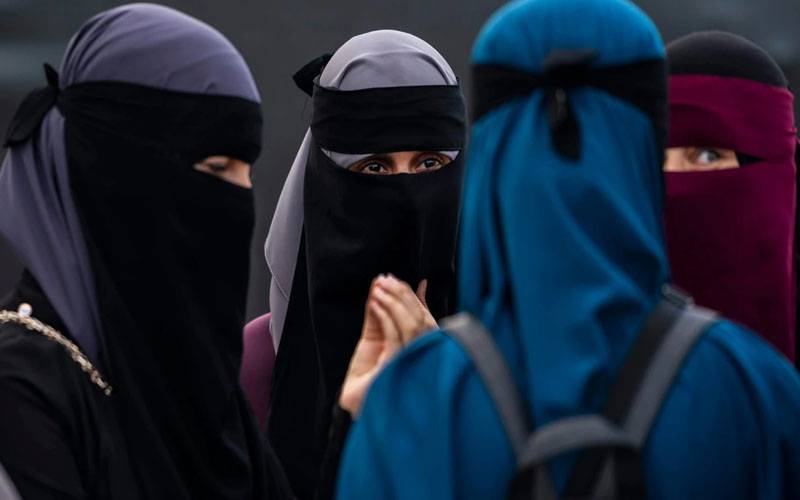 قازقستان میں عوامی مقامات پر ’نقاب پہننے‘ پر پابندی عائد