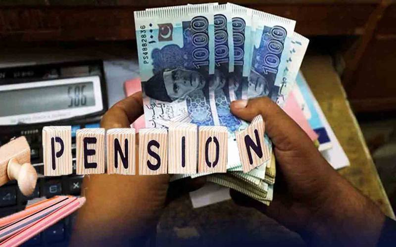 دوبارہ سرکاری نوکری لینے پر پنشنرز کو پچھلی پنشن وصولی کی اجازت مل گئی