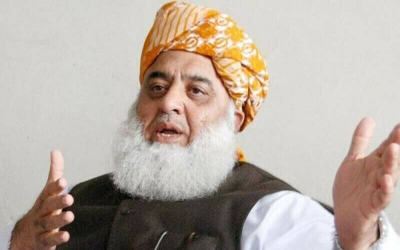 فضل الرحمٰن کی پی ٹی آئی کو کے پی حکومت کیخلاف عدم اعتماد کا حصہ نہ بننے کی یقین دہانی