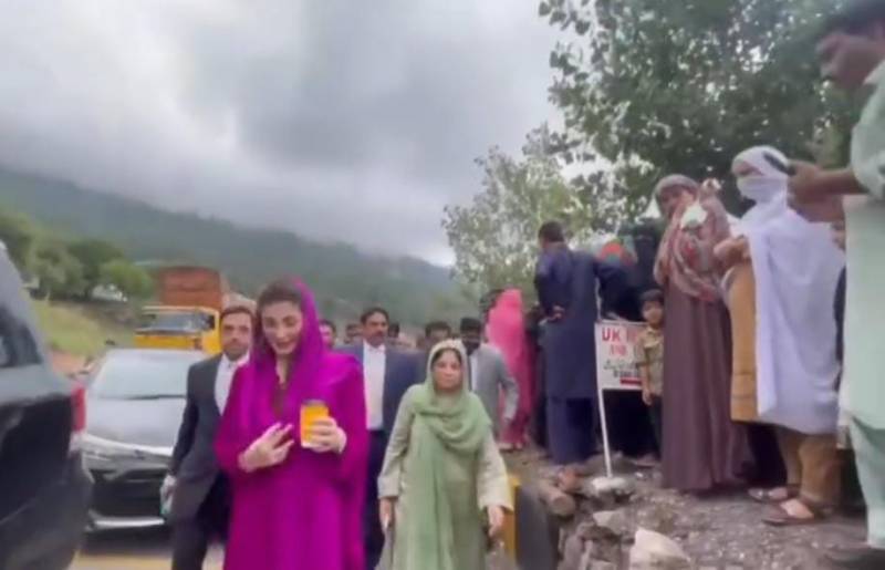  مریم نواز شریف کا فیلڈ ہسپتال کا اچانک دورہ، دستیاب سہولتوں کی فراہمی کا تفصیلی جائزہ لیا