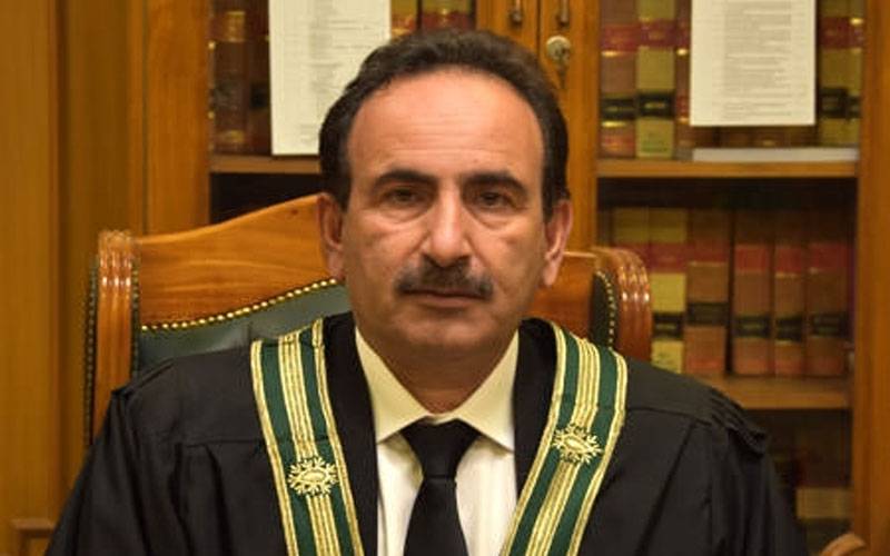 190 ملین پاؤنڈ کیس ؛بنچ میں شامل جسٹس محمد آصف کی چھٹیوں کا شیڈول جاری 