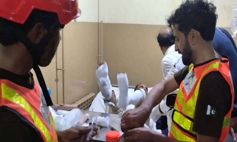 بٹگرام: سلینڈر لیکج سے گھر میں آتشزدگی، خواتین، بچوں سمیت 12 افراد جھلس گئے