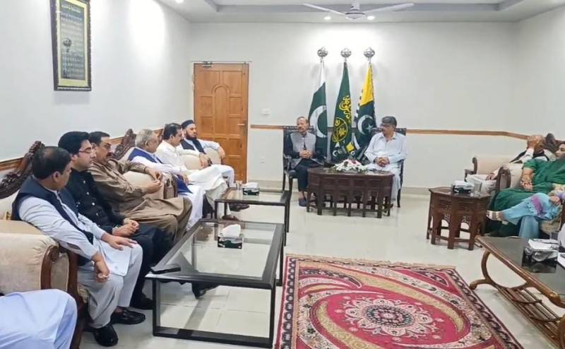 صدر اور و زیراعظم آزاد  کشمیر  پر فارورڈ بلاک کی پارلیمانی پارٹی کے اجلاس میں  بھرپور اعتماد کا اظہار