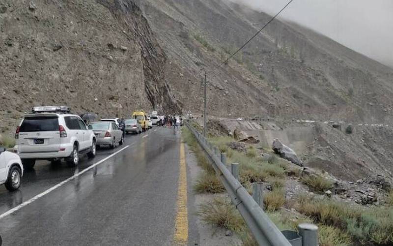 طوفانی بارشیں، ندی نالوں میں طغیانی،سیلاب سے شاہراہِ قراقرم بند ،این ڈی ایم اے نے مزید الرٹ جاری کر دیا 
