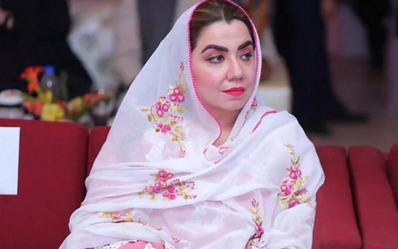  ثمر بلور نےن لیگ کی جانب سے 2 مخصوص خالی نشستوں پر کاغذات نامزدگی جمع کرا دیئے