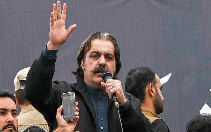 گنڈا پور کی زیر قیادت پی ٹی آئی کا قافلہ جاتی امراء پہنچ گیا، پی ٹی آئی رہنما گرفتاری کے بعد رہا 