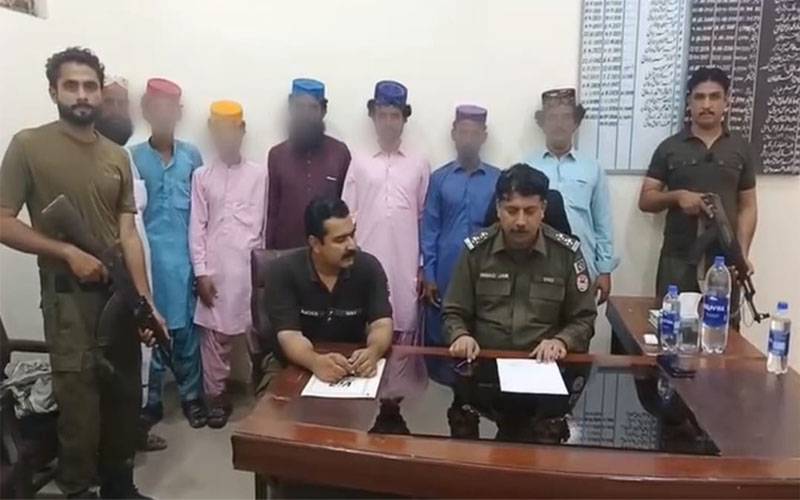 عمرانی گینگ کے 7ڈاکوؤں نے پنجاب پولیس کے سامنے سرنڈر کر دیا