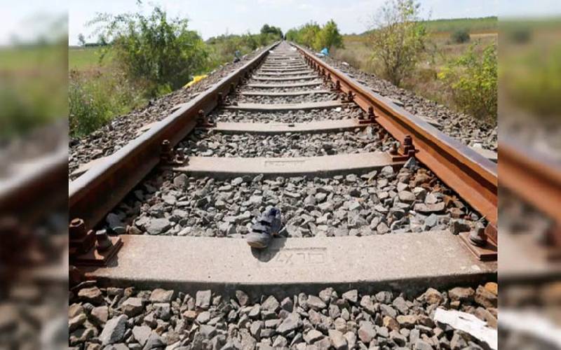 ساہیوال: ماں نے 2 بچوں سمیت ٹرین کے سامنے آ کر خودکشی کر لی