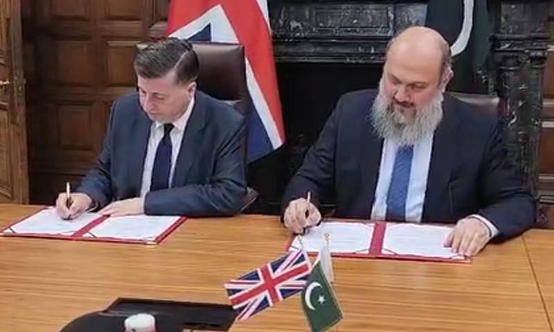 پاکستان، برطانیہ کے درمیان تجارتی معاہدے پر دستخط