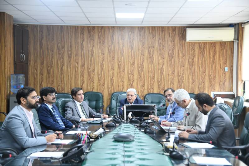 چینی کی ریٹیل قیمت پر سختی سے عملدرآمد یقینی بنائیں گے، رانا تنویر حسین 