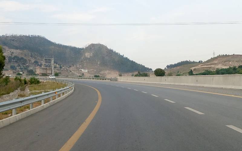 سیلابی صورتحال کے باوجودموٹر ویز ٹریفک کیلئے کھلی ہیں:ترجمان این ایچ اے 