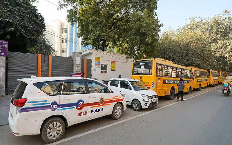 دہلی کے 20 سے زیادہ  سکولوں کو بم سے اڑانے کی دھمکی