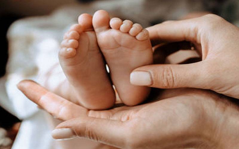 انڈونیشیا میں پیدائش سے قبل ہی بچوں کی خرید و فروخت کرنے والا گروہ پکڑا گیا 