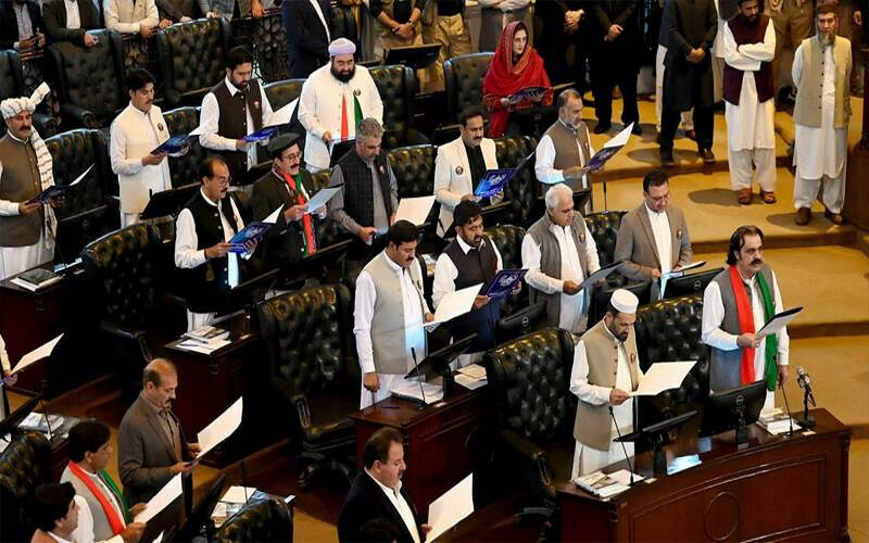 پی ٹی آئی ناراض ارکان کا کاغذات واپس لینے سے انکار،وزیراعلیٰ کا سینیٹ الیکشن ملتوی کرنےکاعندیہ