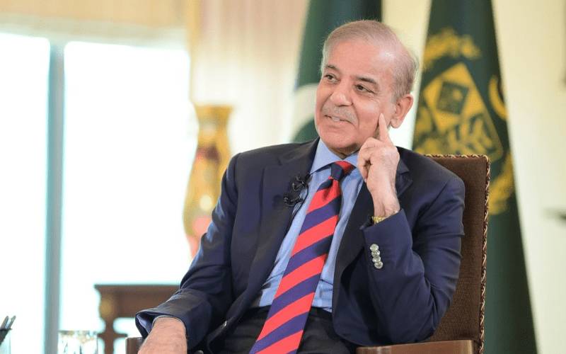 14 برس بعد جاری کھاتوں میں 2.1 ارب ڈالر کا سالانہ سرپلس، وزیراعظم کا اظہار تشکر