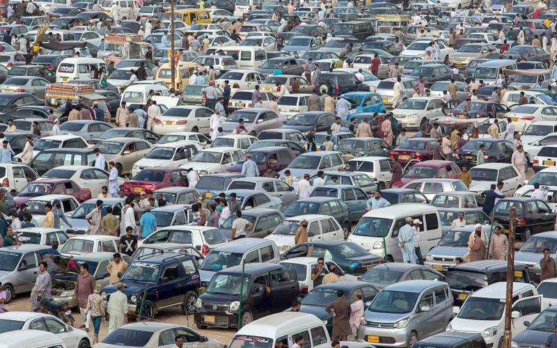 الیکٹرک گاڑیوں کے فروغ کیلئے روایتی گاڑیوں پر 1 تا 3 فیصد تک لیوی عائد