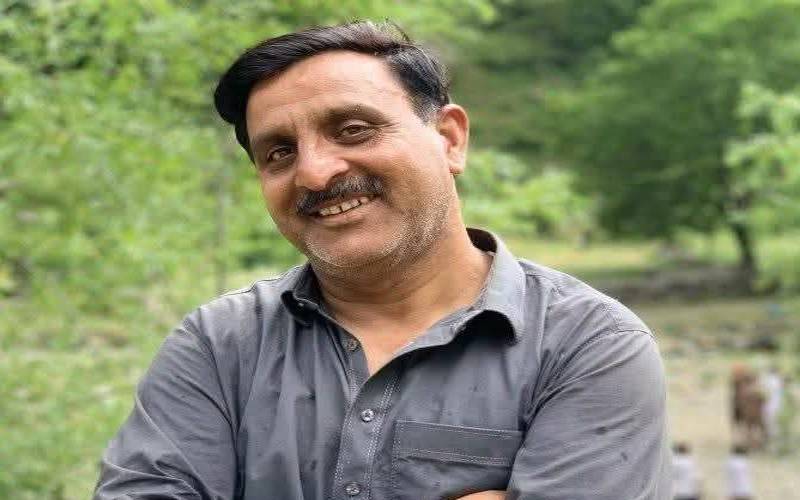 ہٹیاں بالا؛50سالہ سیاسی و سماجی رہنما غلام مرتضیٰ کاظم نے میٹرک پاس کرلی