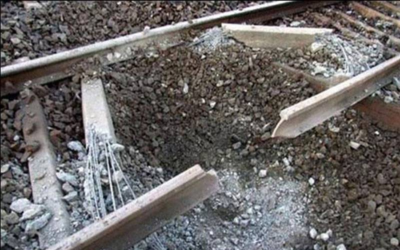  سبی؛ ریلوے ٹریک کے قریب زور دار دھماکہ، بولان میل حادثے سے بال بال بچ گئی