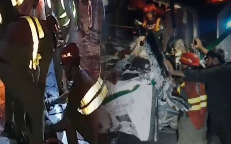 نوری آباد کے قریب مسافر بس اور ٹرک میں تصادم، 2 افراد جاں بحق،4 زخمی