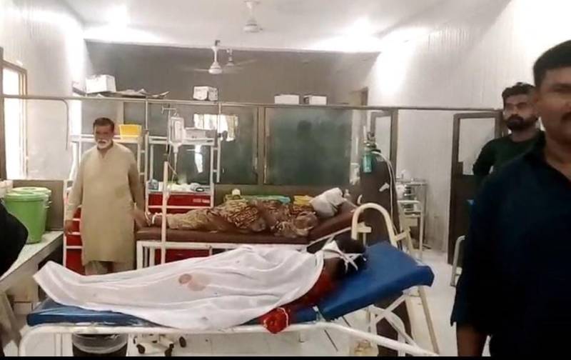 شکارپور ،تیز رفتار کار بے قابو  ہوکر الٹ گئی ، 2 خواتین جاں بحق