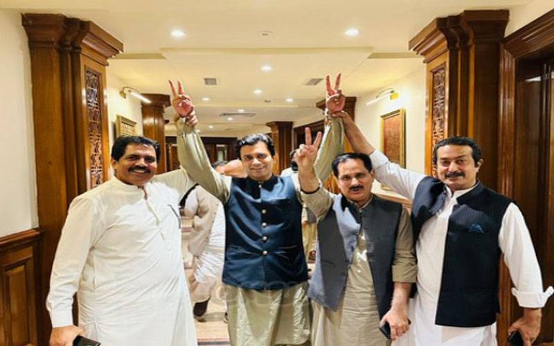 پنجاب اسمبلی میں ہنگامہ آرائی پر دو ارکان اسمبلی پر پابندی عائد