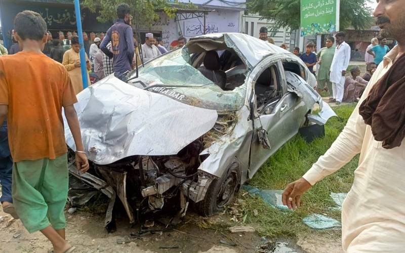 وزیرآباد میں خوفناک ٹریفک حادثہ، خاتون سمیت تین افراد جاں بحق 