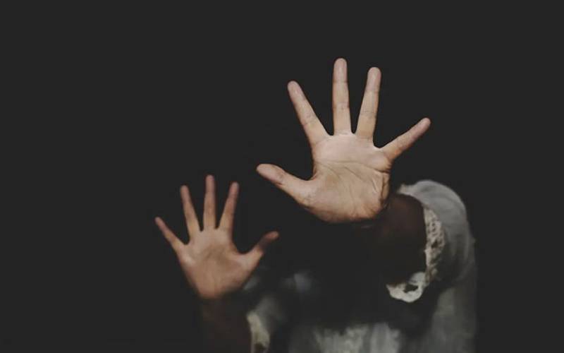 لاہور: 4 افراد کی خاتون کیساتھ مبینہ اجتماعی زیادتی، 2 پولیس مقابلے میں ہلاک