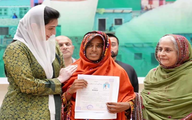گھر کے مالکانہ حقوق کی اسناد کاغذ کا ٹکڑا نہیں،آپ کے مستقبل کا تحفظ ہے،آصفہ بھٹو