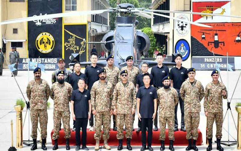  پاک فوج میں جدید ہیلی کاپٹر شامل، فیلڈ مارشل کا آپریشنل تیاریوں پر اظہار اطمینان