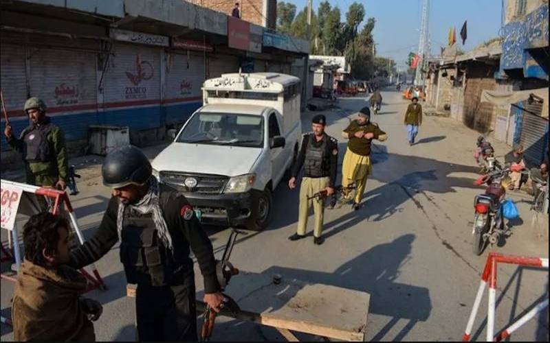 بنوں میں پولیس چوکی پر حملہ پسپا،3 دہشتگرد ہلاک ،پولیس اہلکار شہید 