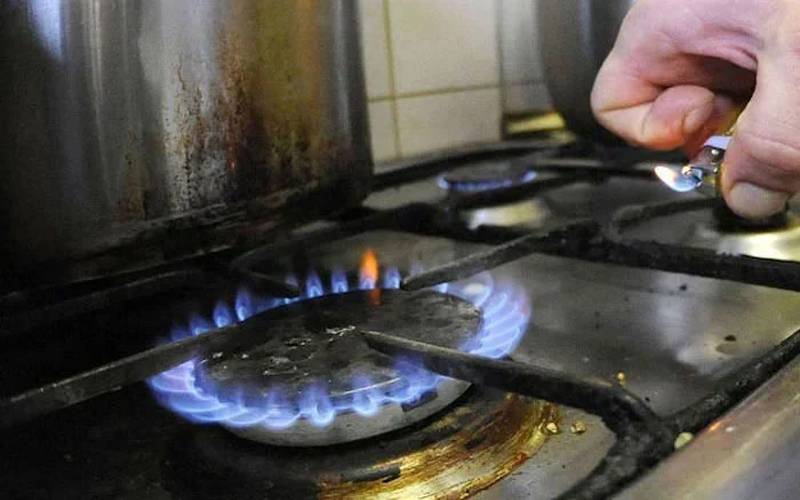  نئے گیس کنکشن حاصل کرنے والوں کو  سستی آر ایل این جی دینے کا فیصلہ 