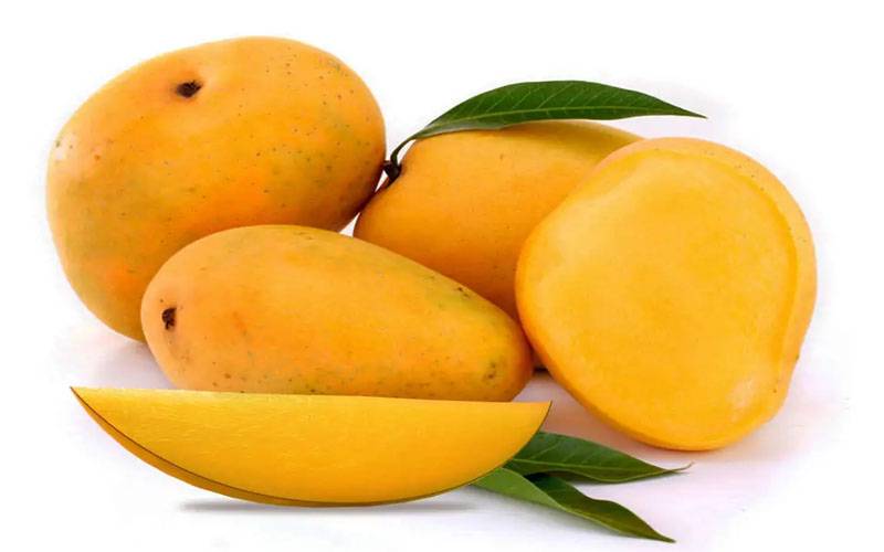 رات میں آم کھانا فائدہ مند یا نقصان دہ؟
