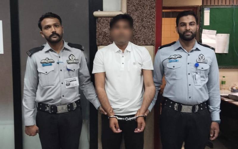 سنگین جرائم میں مطلوب  اشتہاری کی بیرون ملک فرار کی کوشش ناکام ،لاہور ایئرپورٹ سے گرفتار 
