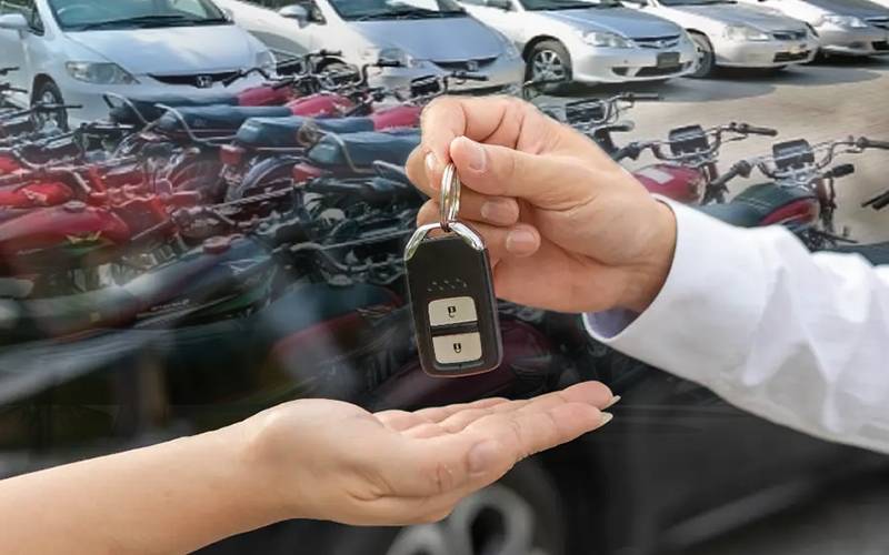گاڑی یا موٹر سائیکل کی ملکیت کیسے تبدیل کروائیں؟ مکمل طریقہ کار جانیے