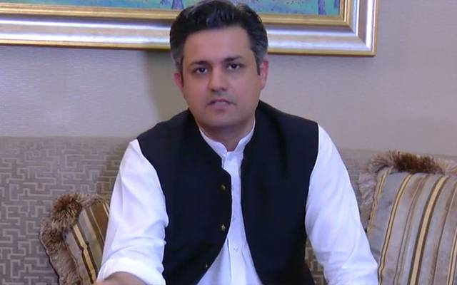 این اے 129 ضمنی انتخاب : پی ٹی آئی کے حماد اظہر نے کاغذات نامزدگی جمع کرادیئے