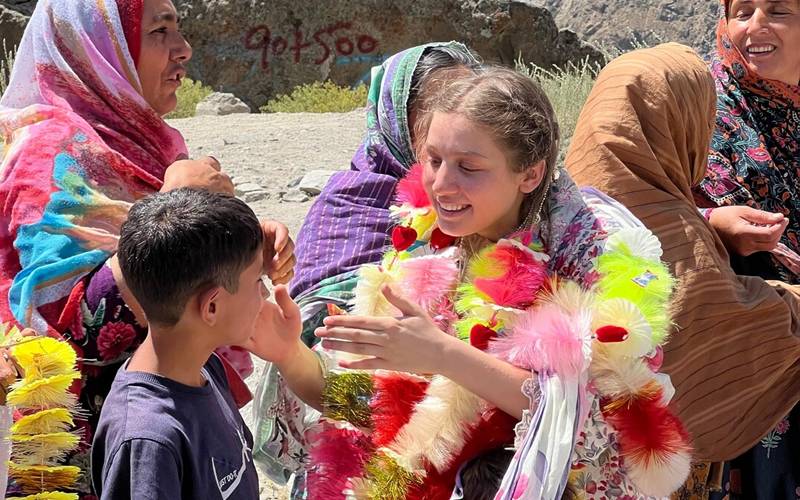خوبصورت طیبہ رحمت خیبر پختونخواکےدور افتادہ گائوں کی پہلی خاتون کرکٹر