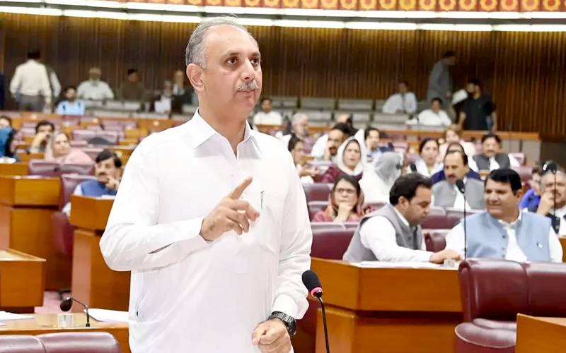 عمر ایوب کو قومی اسمبلی کے اپوزیشن لیڈر کے عہدے سے ہٹا دیا گیا