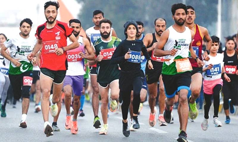کراچی میں ساحل سمندر پر منی مراتھن کا انعقاد