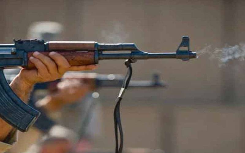  فیس بک پر تلخ کلامی کے بعد دو گروپوں میں فائرنگ ، راہگیر قتل