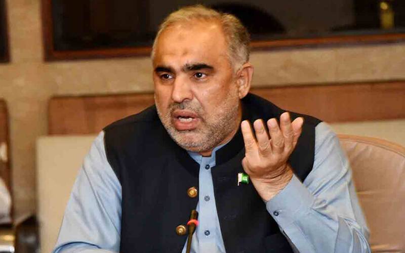 جنرل باجوہ کو ایکسٹینشن دینا بڑی غلطی تھی،قوم سے معافی مانگتے ہیں،اسد قیصر