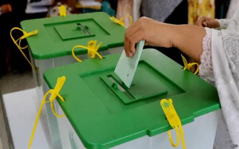 خیبر پختونخوا میں بلدیاتی حکومتوں کو توسیع دینے کے بجائے انتخابات کرانے کا فیصلہ