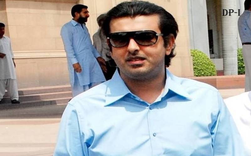 یوسف رضا گیلانی کے بیٹے عبدالقادر کی بارسلونا میں قیمتی گھڑی چھین لی گئی