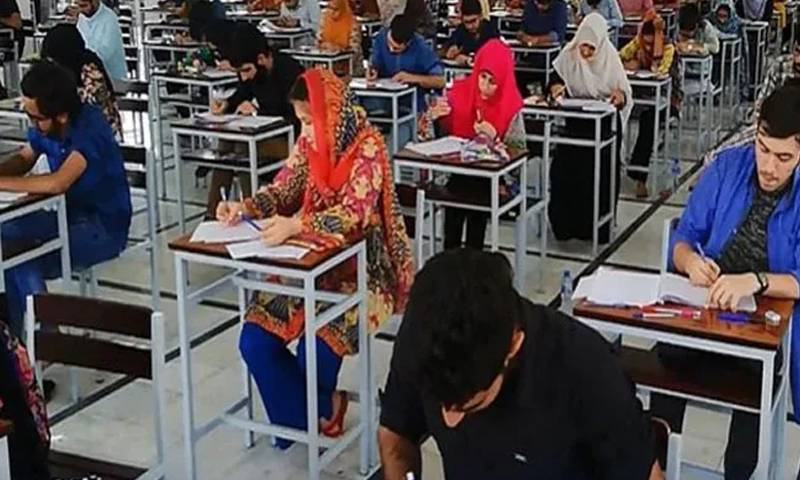 ایم بی بی ایس میں داخلے کیلئے امتحان کی فیس میں بڑا اضافہ کر دیا گیا 