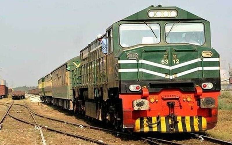 ٹیکسیلا میں3 بچے ٹرین کی زد میں آگئے، ایک جاں بحق، 2 زخمی