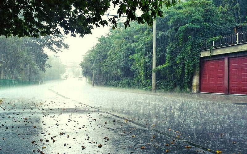  تیز ہواؤں اور گرج چمک کے ساتھ بارش کا امکان، محکمہ موسمیات نے آگاہ کردیا