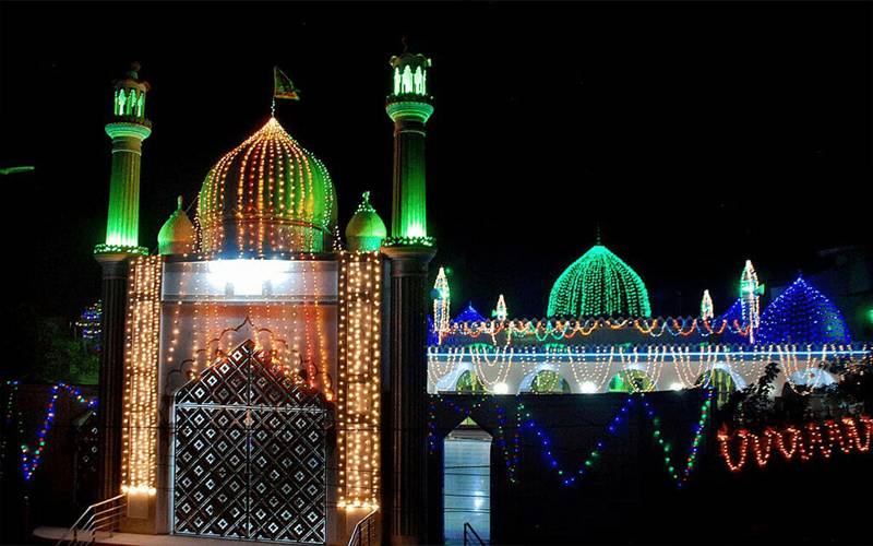 اسلامی ملک میں جشن میلاد النبیؐ کے موقع پر 3 چھٹیوں کا اعلان
