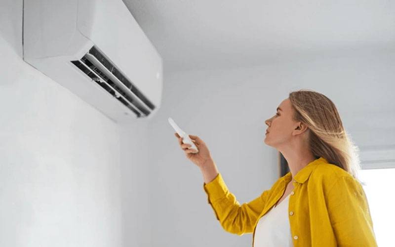 اے سی بند کرنے کا صحیح طریقہ، جو سالوں استعمال کرنے والوں کو بھی نہیں معلوم