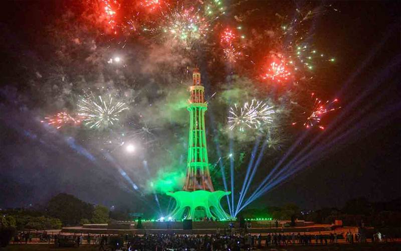 پنجاب میں جشنِ آزادی کی نئی تاریخ رقم، 41 اضلاع میں بیک وقت آتشبازی