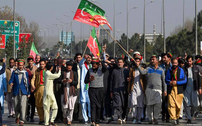 احتجاج کے مقدمے میں پی ٹی آئی کارکنوں کو 4،4 ماہ قید کی سزا