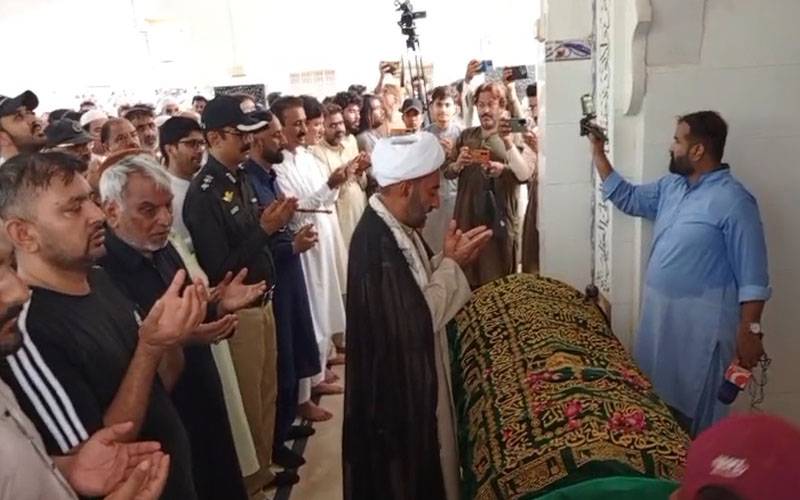 صحافی خاورحسین کی نماز جنازہ ادا ،سیاسی رہنماؤں سمیت دیگر کی شرکت